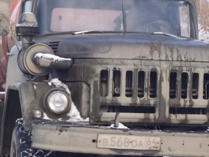 В центре Саратова ассенизаторы устроили слив отходов