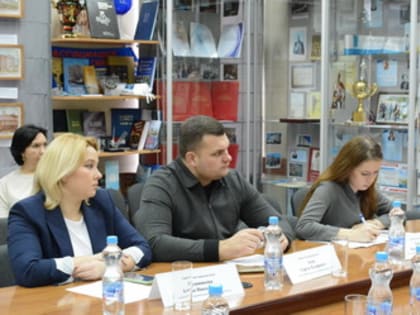 Представители Молодежного парламента при Саратовской городской Думе провели заседание круглого стола по вопросам инициативного бюджетирования