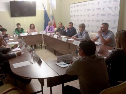 Участники «круглого стола» обсудили, как уйти от кадрового голода в лёгкой промышленности