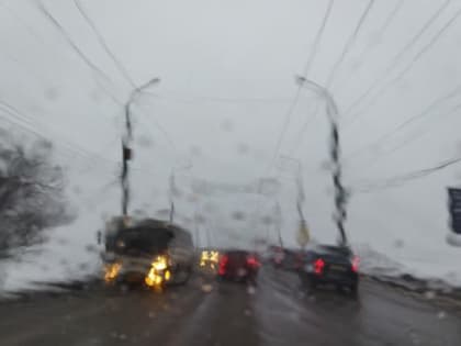 Сегодня в Саратове снова снегопад