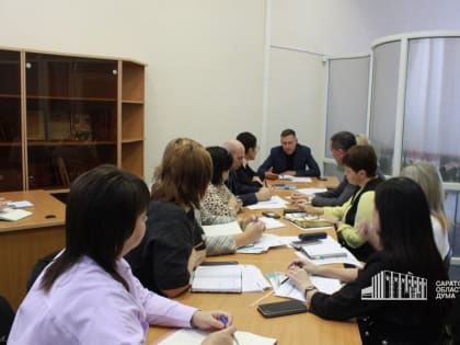 Парламентарии приступили к мониторингу наполняемости первых классов в школах