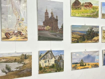 Студенты прикоснулись к прекрасному с художественными шедеврами