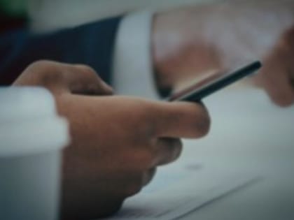 Роспотребнадзор: после рабочего дня смартфон нужно продизенфицировать