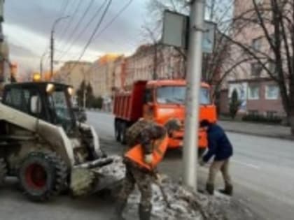 На территории Октябрьского района продолжаются работы по благоустройству