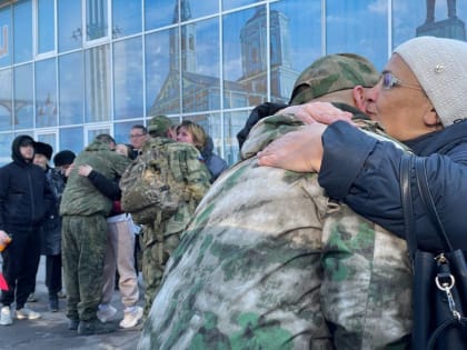 Депутаты проводили на фронт побывавших в отпуске участников спецоперации