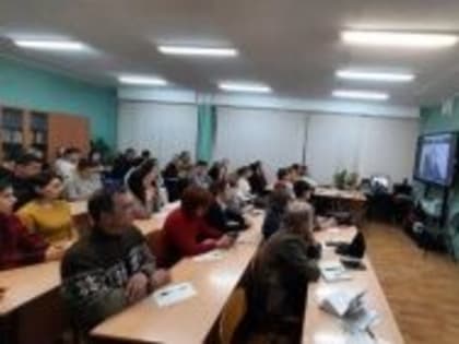 Елена Перепелицина провела городское родительское собрание