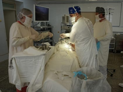Московский хирург-онкоуролог провел мастер-класс в балаковской больнице