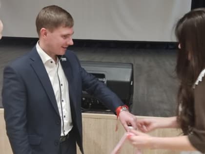 Алексей Сидоров пообщался с учащимися старших классов