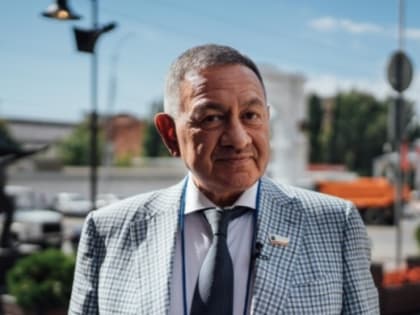 Поздравление с Днем местного самоуправления Председателя Общественной палаты Саратовской области Б.Л. Шинчука