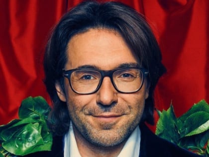 В шоу Андрея Малахова споет саратовец Роман Трифонов