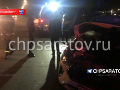 В Ленинском районе водитель иномарки врезался в столб