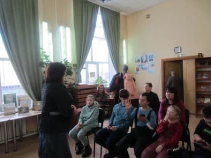 Библиотека №10 «Право на успех» - театр-экспромт на занятиях в клубе выходного дня «Остров доброты»