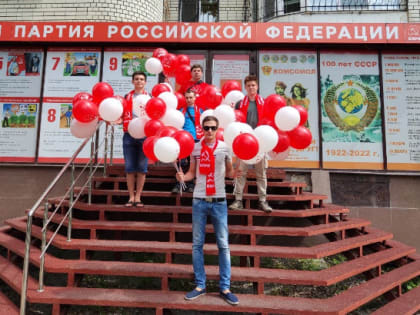 Только при социализме у детей может быть счастливое детство!