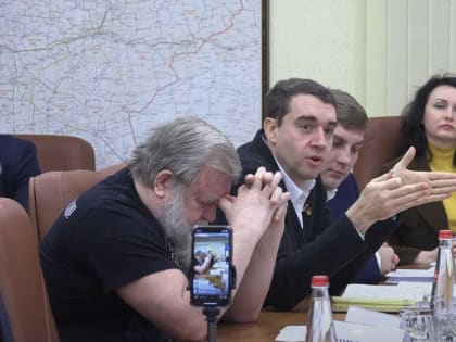 В саратовских дворах появятся парковки. Но это не точно