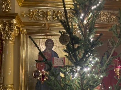 В храмах Саратовской епархии прошли ночные новогодние богослужения