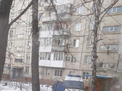 В ледяных торосах на Тархова застряла машина скорой помощи