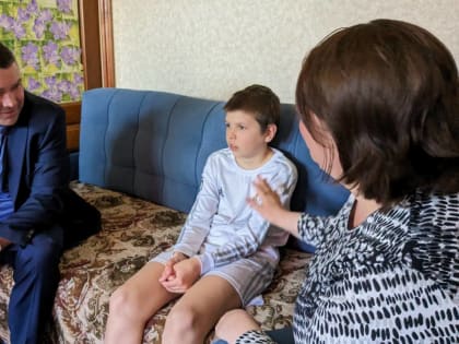 Роман Грибов встретился с семьёй участника СВО из Саратова