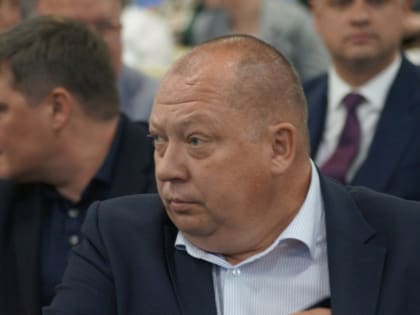 На фоне коррупционного скандала ушел в отставку глава Вольского района