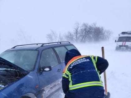 Юрий Юрин: "Возите в машине пакет со щебнем, термос, одеяло, фонарь"