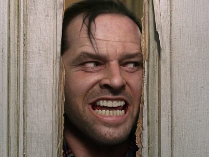 Саратовец с топором пленил полицейского, а потом пытался сбежать от него на тракторе