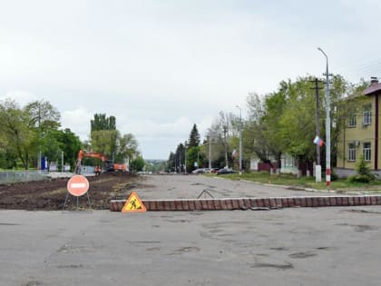 В Аткарске частично перекрыли движение на центральной улице