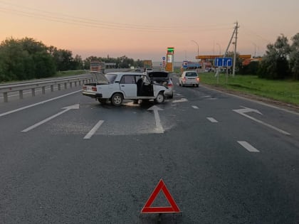 В Гагаринском районе женщина пострадала в столкновении трех авто