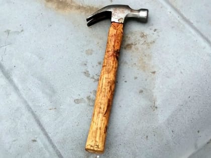 Сосед избил балаковца молотком по голове