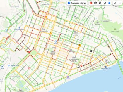 Вечером пятницы Саратов встал в серьезных пробках
