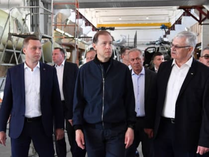 Вице-премьер Денис Мантуров посетил предприятия Саратовской области