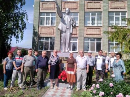 В Новых Бурасах чтут историю Отечества