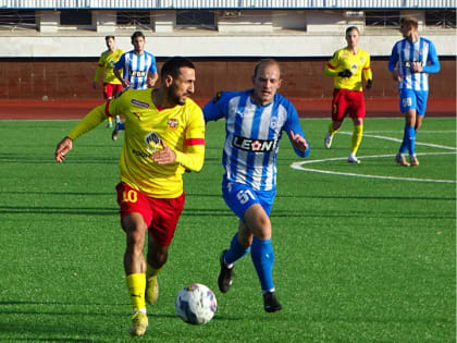 Футбольный матч в Саратове: Сокол одержал победу над Арсеналом