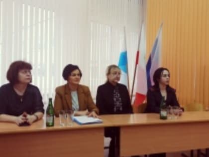 Лариса Максина провела очередную встречу с родительской общественностью