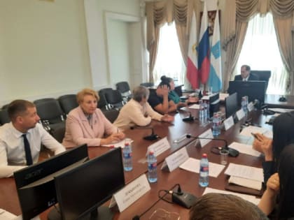 Людмила Жуковская провела приём граждан в Саратове