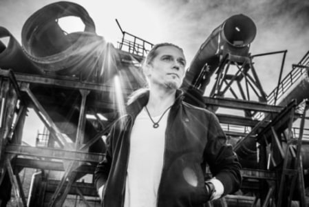 THOMAS GODOJ // 17.04.26 - 17.04.2026 19:00 at L.A. Cham, Badstraße 19, 93413 Cham, Deutschland