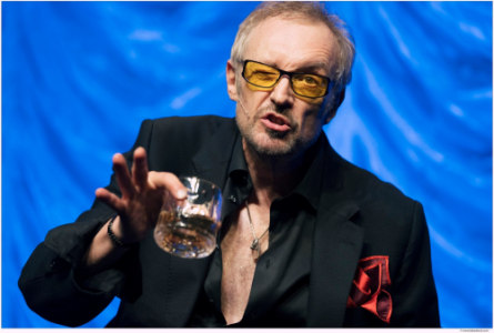 Josef Hader - Hader On Ice - 25.03.2026 19:00 at Stadttheater Greif, Rainerstraße 2, 4600 Wels, Österreich