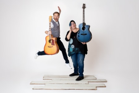 Mitmach-Konzert: RUCKI ＆ ZUCKI | »Die magische Liederinsel« - 06.02.2026 10:00 at Kulturhaus Emailwerk, Anton-Windhager-Straße 7, 5201 Seekirchen am Wallersee, Österreich