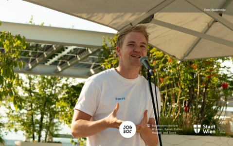 Rooftop Poetry Slam - So., 12.07.2026, 18:00 at JO&JOE, Europaplatz 1, 1150 Wien, Österreich