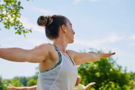 Musik-Yoga im Obstgarten feat. Patrick Pillichshammer - 26.07.2026 09:00 at Sipbach (Pucking), LL, Österreich