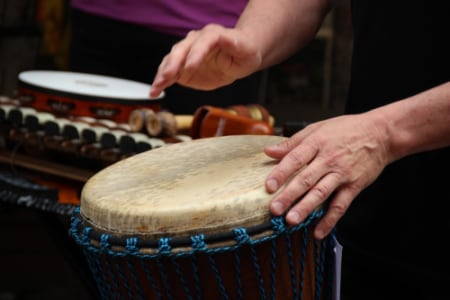 Workshop: LET'S GROOVE! | Trommel & Cajon für Einsteiger | 1 - Heute, 19:00 at Kulturhaus Emailwerk, Anton-Windhager-Straße 7, 5201 SeekirchenamWallersee, Österreich