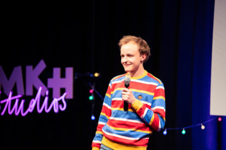 PowerPoint Karaoke mit Jonas Bonas - 10.04.2026 19:30 at Medien Kultur Haus, Pollheimerstraße 17, 4600 Wels, Österreich