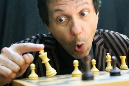 Der kleine Diktator von 9 bis 14 Jahre | Objekttheaterstück - 19.02.2026 14:00 at Kulturzentrum F23, Gastgebgasse 4, 1230 Wien, Österreich