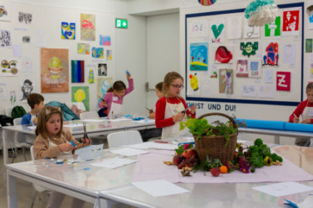 SAMSTAGSATELIER "Dosenwerfen" - 07.03.2026 14:30 at Museum Angerlehner, Ascheter Straße 54, 4600 Thalheim bei Wels, Österreich