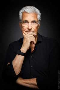 Sky du Mont - Wed, Dec 09, 2026, 20:00 at Kultur.Park.Traun Spinnerei, Obere Dorfstraße 5, 4050 Traun, Österreich