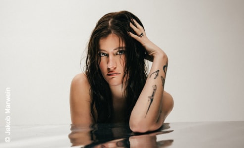 Madeline Juno: Anomalie Pt.1 Tour 2025 Support: Joya Marleen - 02.12.2025 20:00 at Posthof, Posthofstraße 43, 4020 Linz, Österreich