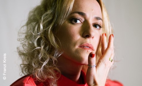 Julia Lacherstorfer Nachbarin (a diverse narrative) - 13.02.2026 20:00 at Posthof, Posthofstraße 43, 4020 Linz, Österreich