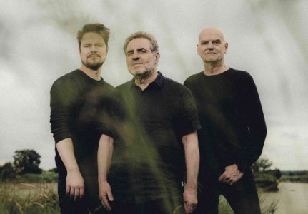 LARS DANIELSSON / VERNERI POHJOLA / JOHN PARRICELLI // NEW CHATEAU PALMER TIRO - 26.01.2026 20:30 at Treibhaus, Angerzellgasse 8 Am Volksgarten, 6020 Innsbruck, Österreich