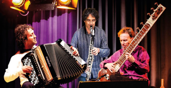 LUCIANO BIONDINI ＆ KLAUS FALSCHLUNGER ＆ MOSÉ CHIAVONI // ONCE IN A BLUE MOON - 14.03.2026 20:30 at Treibhaus, Angerzellgasse 8 Am Volksgarten, 6020 Innsbruck, Österreich