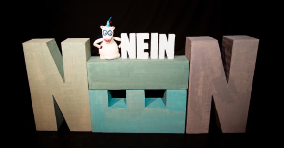 DAS NEINHORN / FIGURENTHEATER WINTERTHUR / FÜR MENSCHEN AB 5 - 12.04.2026 16:00 at Treibhaus, Angerzellgasse 8 Am Volksgarten, 6020 Innsbruck, Österreich