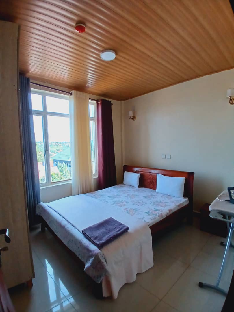 Apartment - Image 3