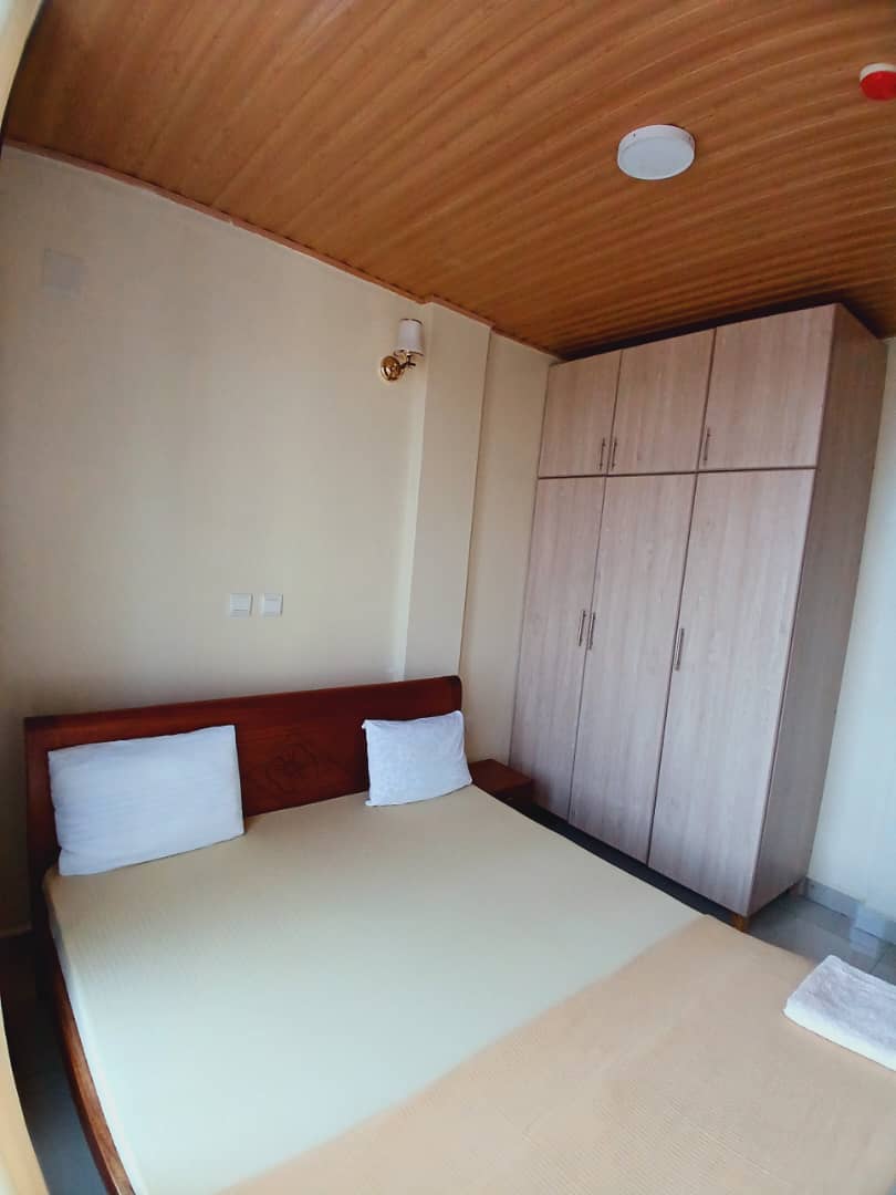 Apartment - Image 4